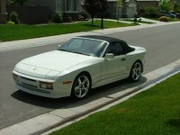 944 944