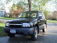 2000 Chevrolet Tracker Overview