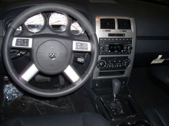 Dodge charger 2009 interior