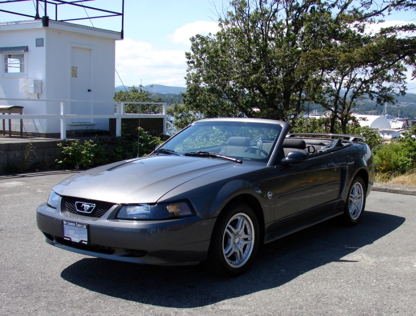 2004 Ford mustang convertible gt deluxe