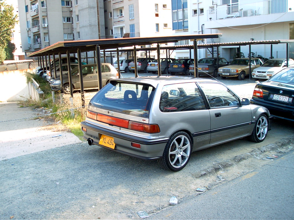 The Sporty 1990 Honda Civic DX Hatchback