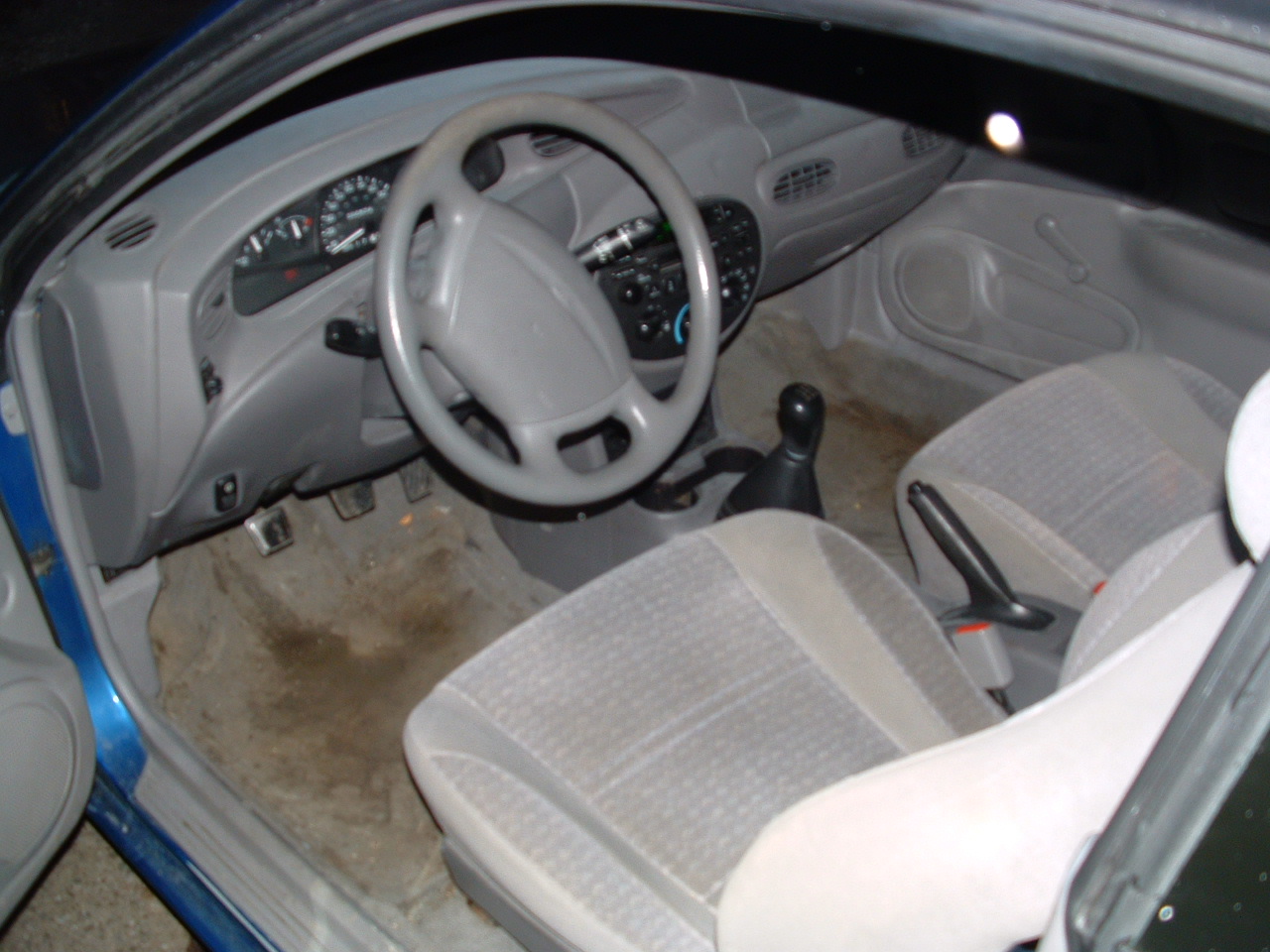 1998 Ford escort se interior #8