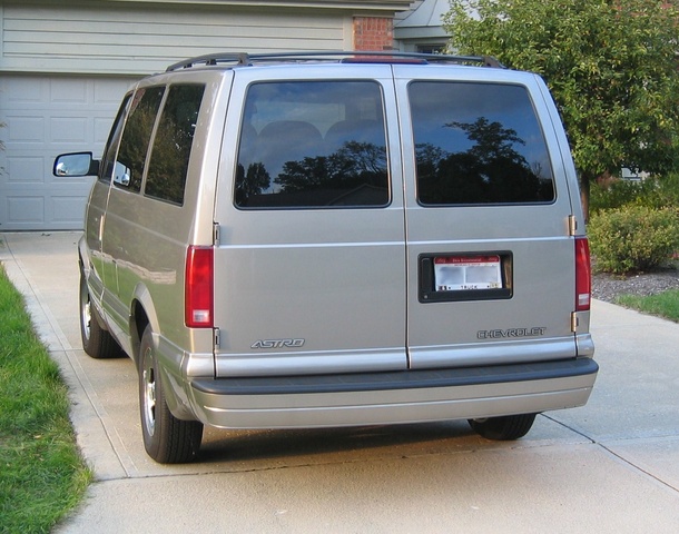 2002 astro van