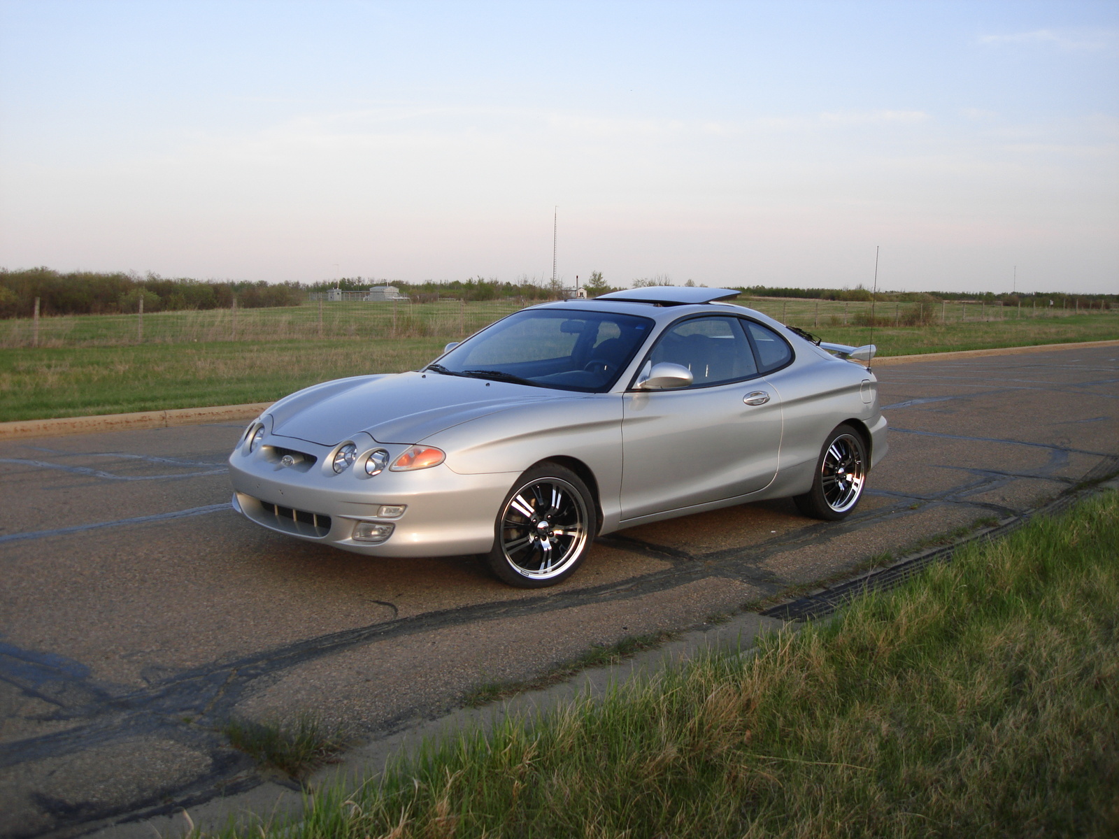 2000 Hyundai Tiburon - Pictures - CarGurus