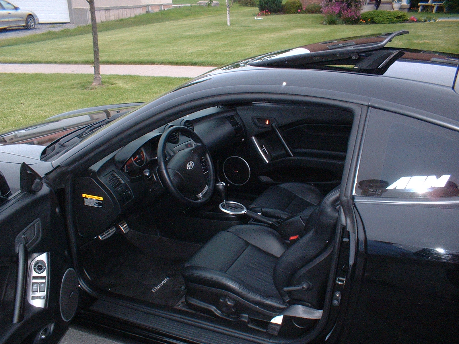 Hyundai Tiburon 2003 Interior