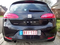Leon Leon