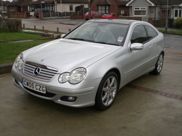 2005 mercedes benz c class value