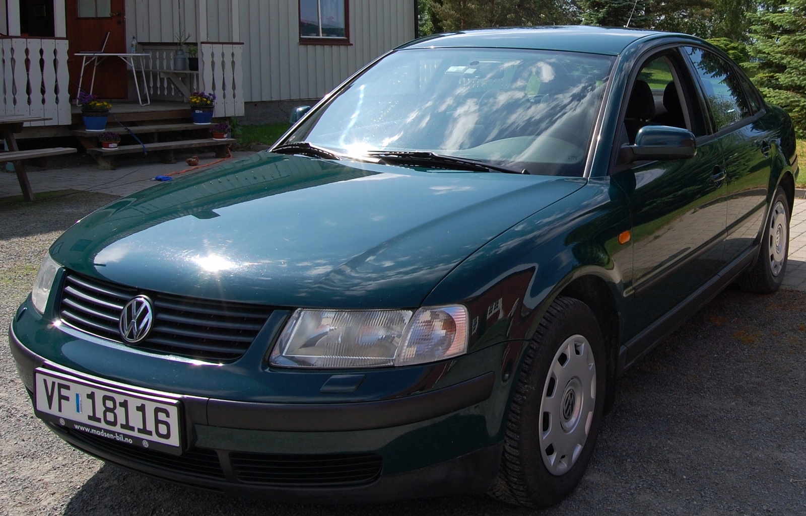 5 97 года. Фольксваген Пассат 97г. VW Passat 97. Пассат 97 года. Passat 97 года.