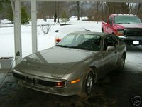 944 944