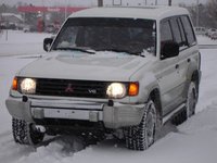 1996 Mitsubishi Montero Overview 1996 Mitsubishi Montero Overview