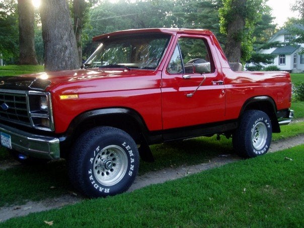 1984 Ford bronco specifications