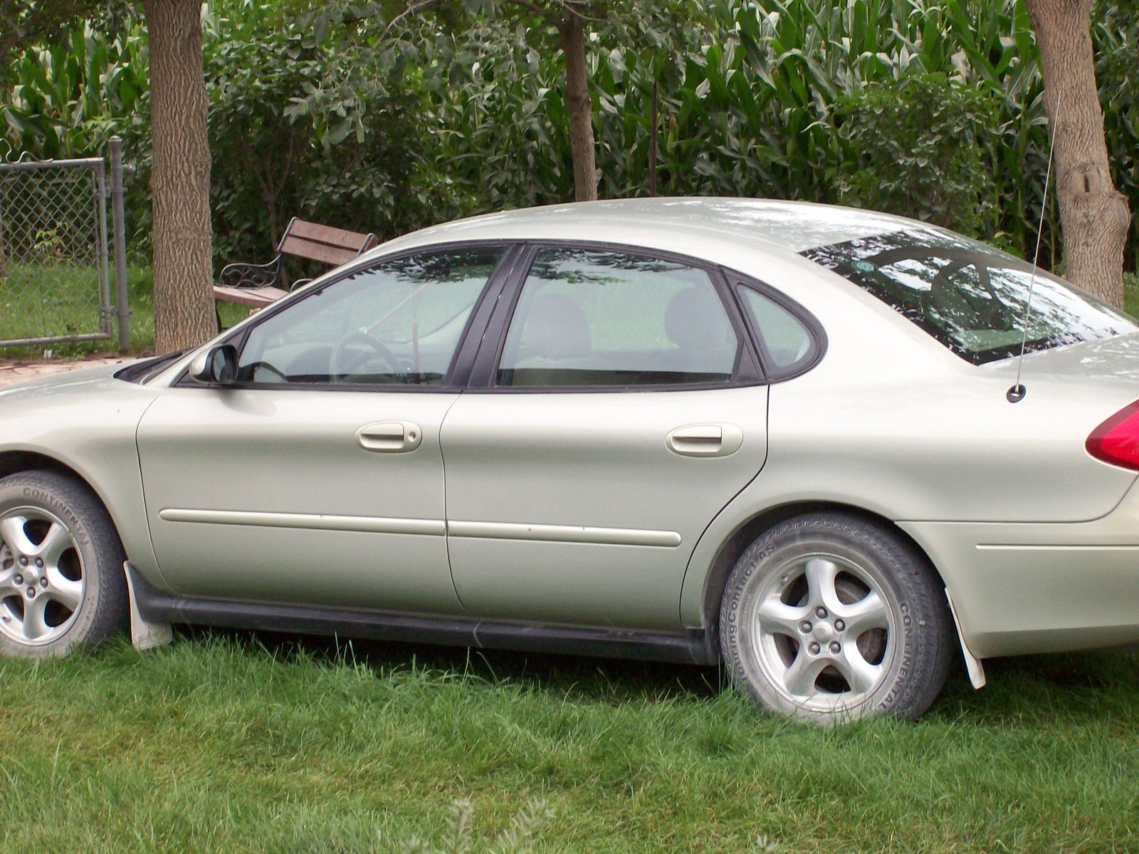 Ford Taurus Se 2003