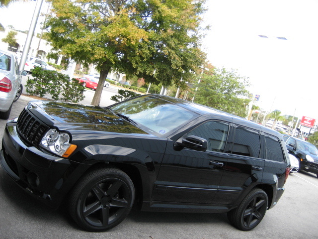 2008 cherokee srt8