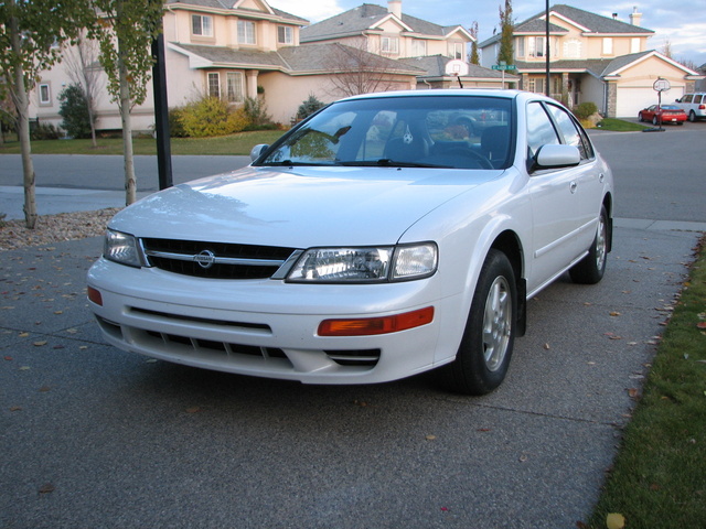 1997 nissan maxima gle specs