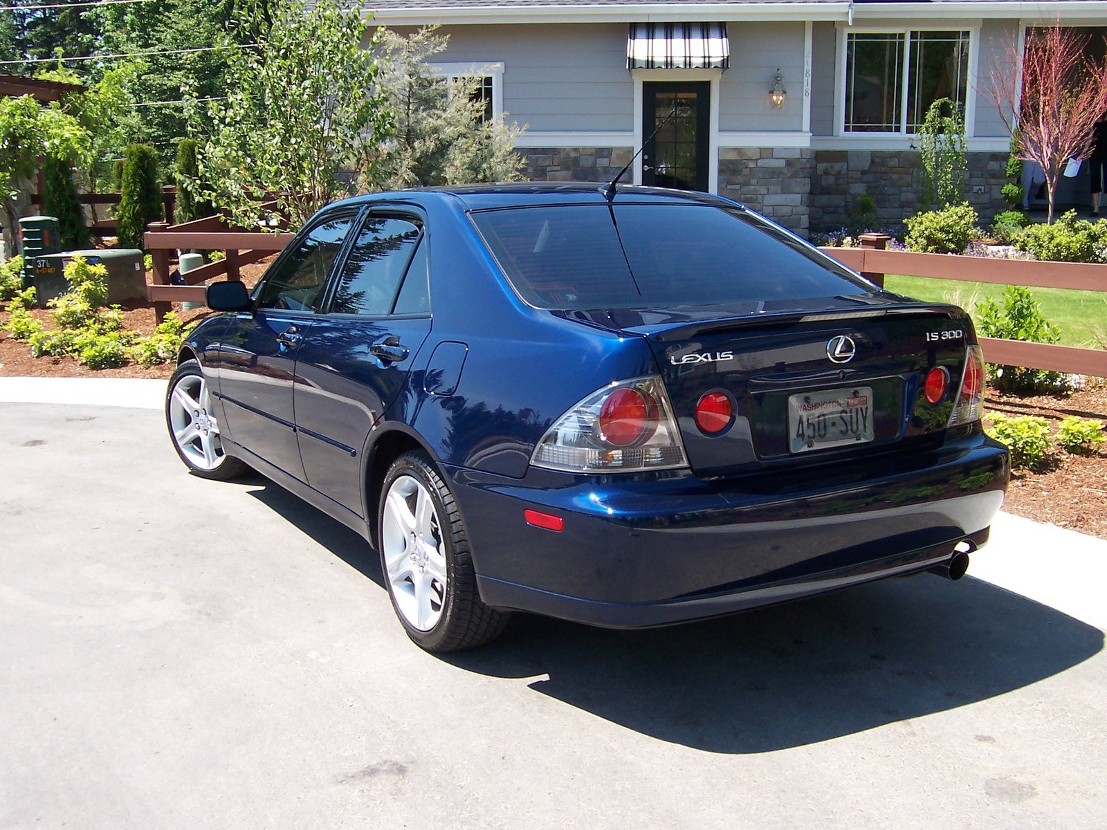 Lexus is250 2004