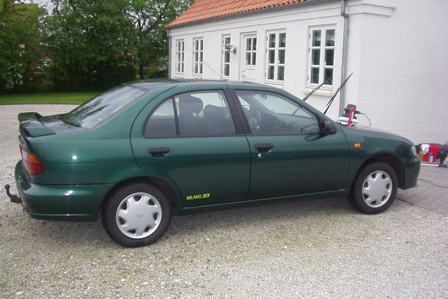 Nissan almera 1996