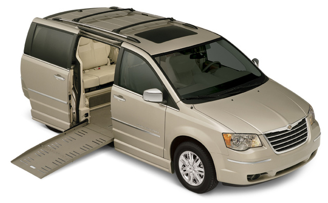 2008 town and country van