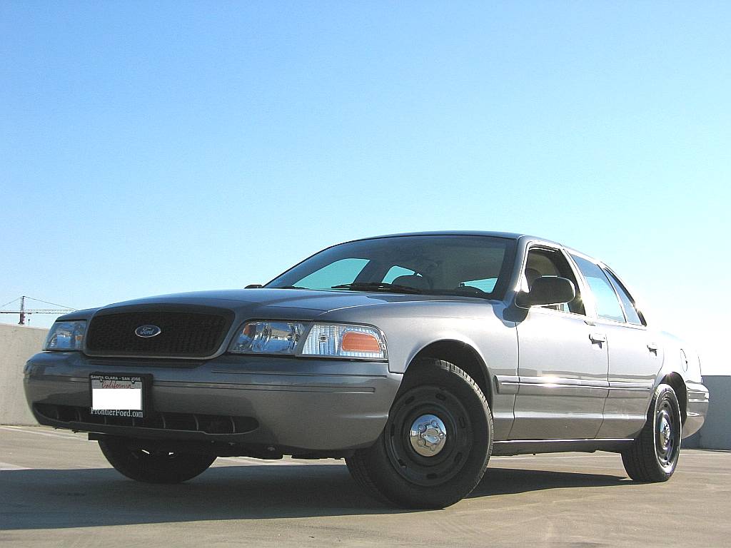 2006 Ford crown victoria lx mpg #2