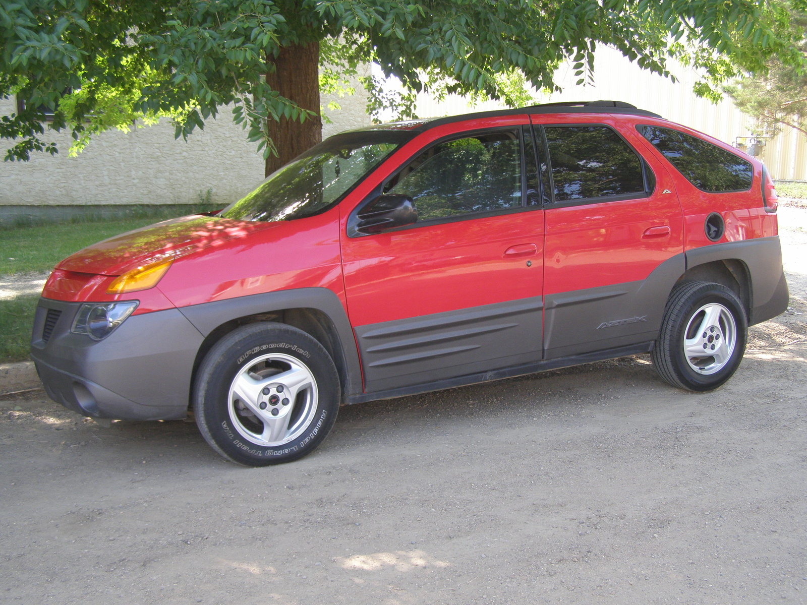 Pontiac Aztek 2001