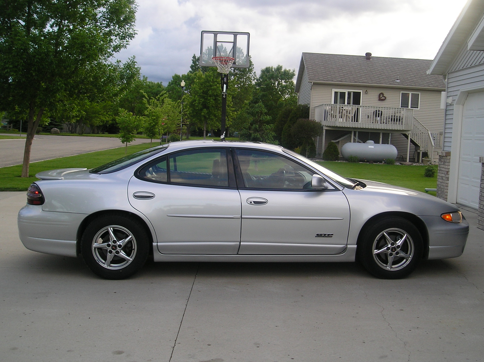 2001 Pontiac Grand Prix - Exterior Pictures - CarGurus