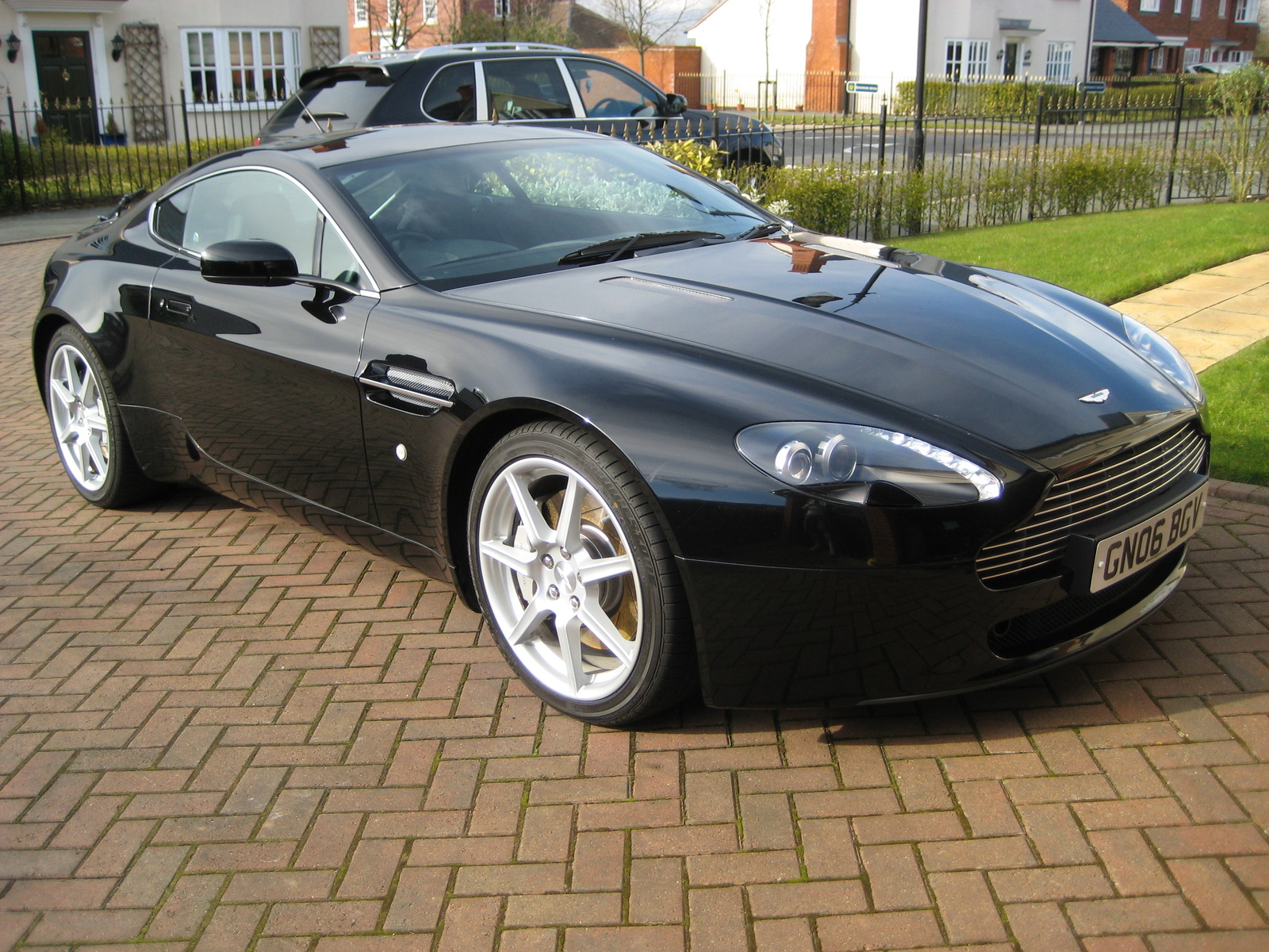 Aston Martin 2013 v8 Vantage s