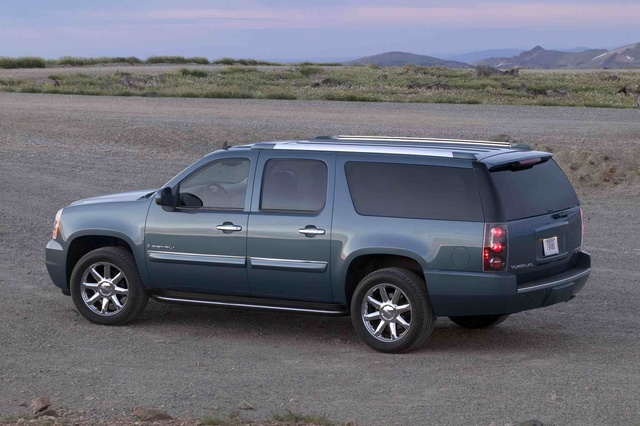 2009 Gmc Yukon Denali Overview Cargurus