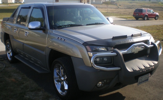 2005 Chevrolet Avalanche Test Drive Review - CarGurus