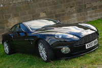 V12 Vanquish V12 Vanquish