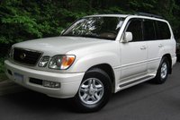 2005 Lexus LX Overview