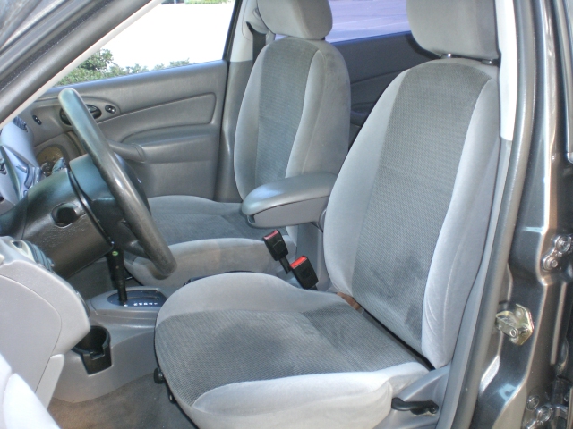 2003 Ford Focus - Interior Pictures - CarGurus