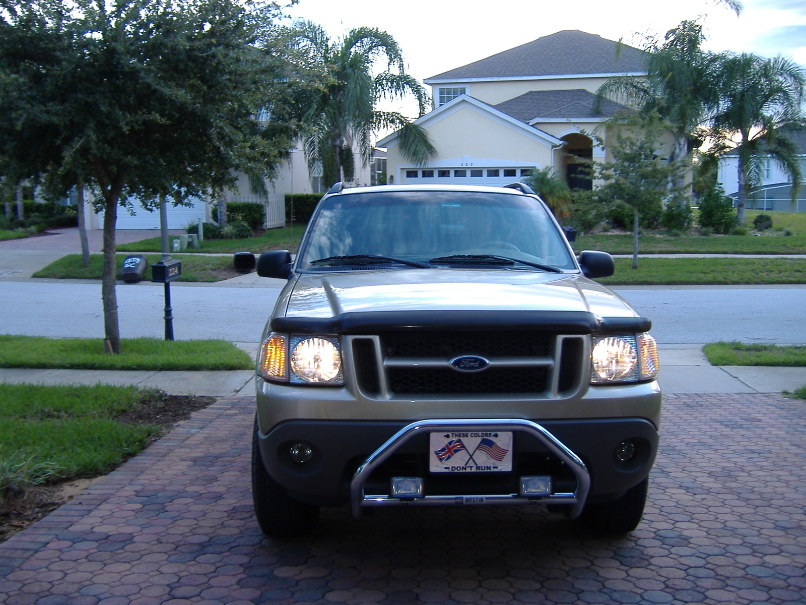 2004 Ford explorer sport trac xlt 4d crew cab #6