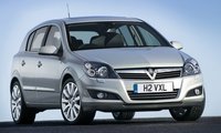 2005 Vauxhall Astra Overview 2005 Vauxhall Astra Overview