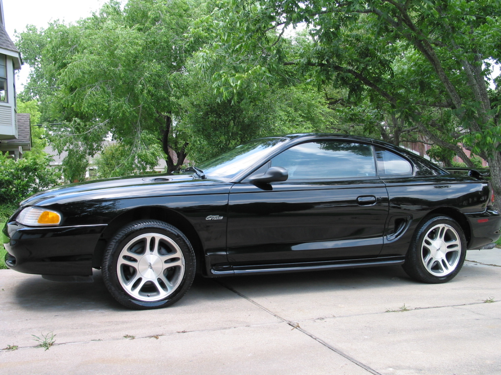 Used 1998 ford mustang coupe #8