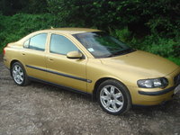 2003 Volvo S60 Overview