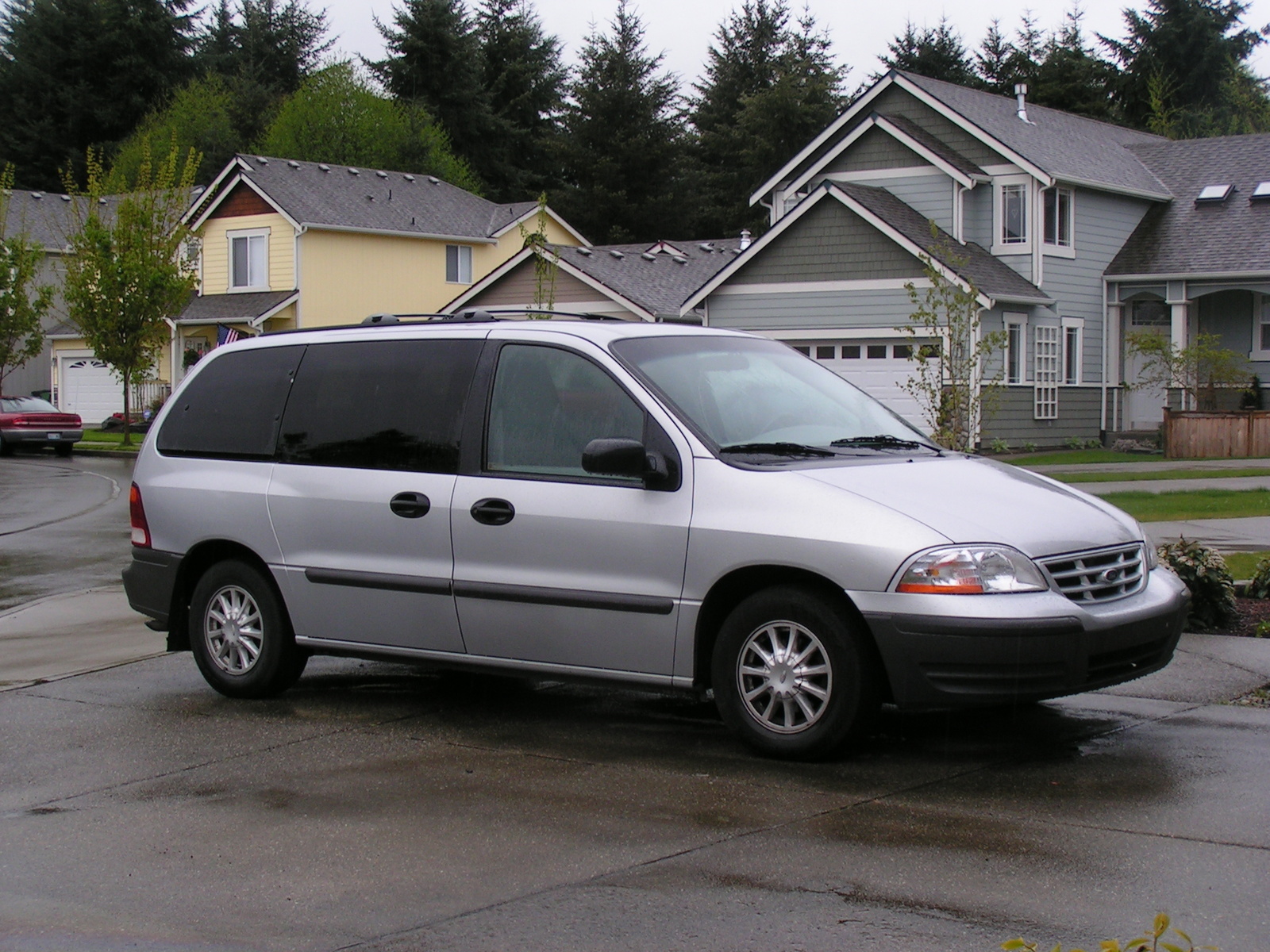 1999 ford minivan