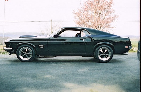 How much does a 1970 ford mustang weight