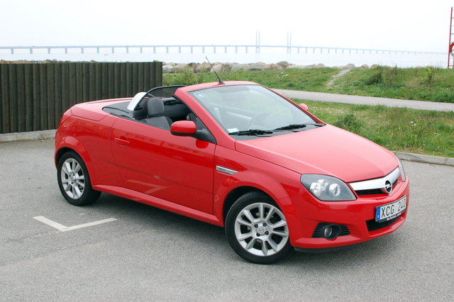 Opel tigra 2005