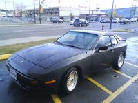 944 944