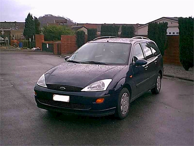 2009 Ford focus se wagon #2