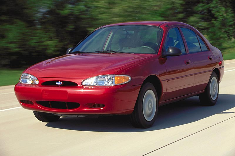 1999 Ford escort se sedan mpg