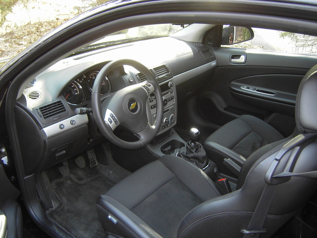 Chevrolet Cobalt SS 2005 салон