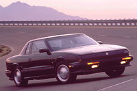 1990 Oldsmobile Toronado Overview 1990 Oldsmobile Toronado Overview