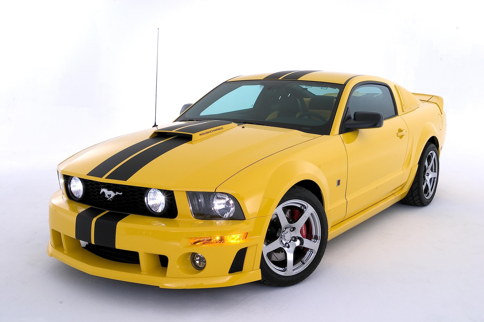 2005 Ford mustang recalls defects