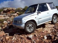 1999 Suzuki Vitara Overview