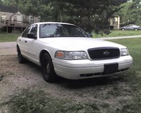 2002 Ford Crown Victoria Overview