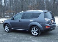 2009 Mitsubishi Outlander Overview 2009 Mitsubishi Outlander Overview