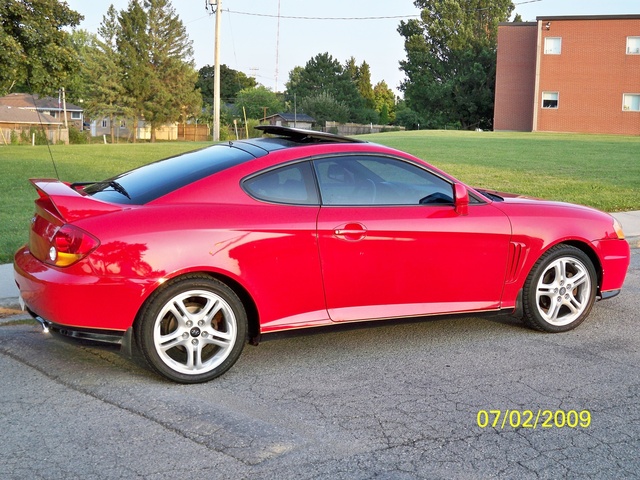 Timeless Style: Used 2003 Hyundai Tiburon (Check Out These Photos) - h0gcwxa