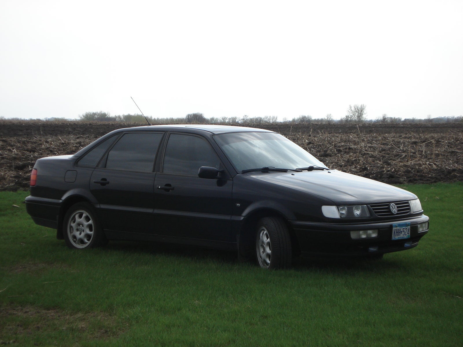 Купить пассат в4. Volkswagen Passat b4 седан 1995. Фольксваген Пассат б4 седан. Фольксваген Пассат б4 1996. Фольксваген б4 1994 седан.
