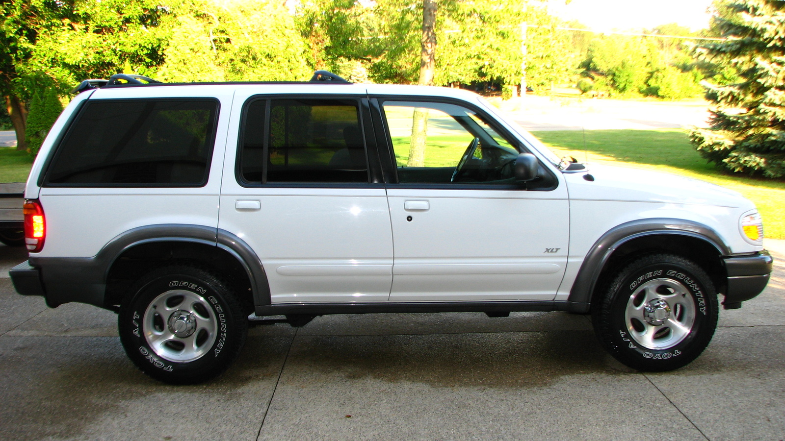 1996 Ford explorers #3