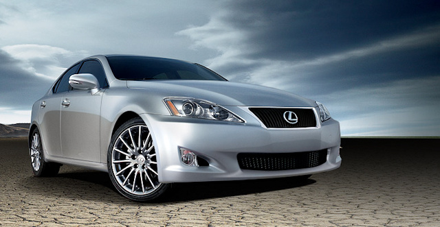 Lexus is 250 2010